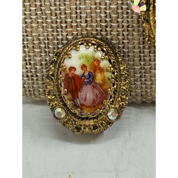Vintage Victorian Cameo Style Necklace & Earring Set With Romantic Scene & Gold - Picture 4 of 14
